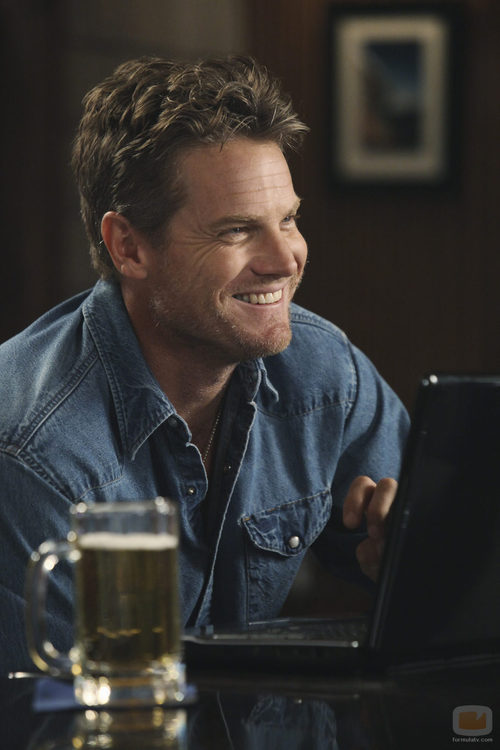 Bobby con un portatil