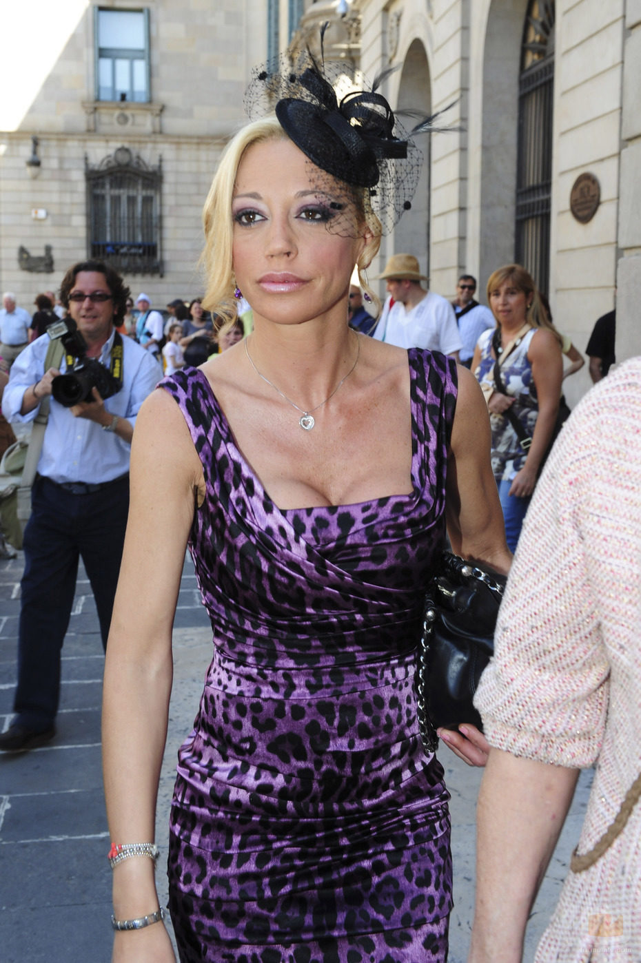 Belén Esteban, una princesa en la boda de Óscar Cornejo y Jaume Collboni