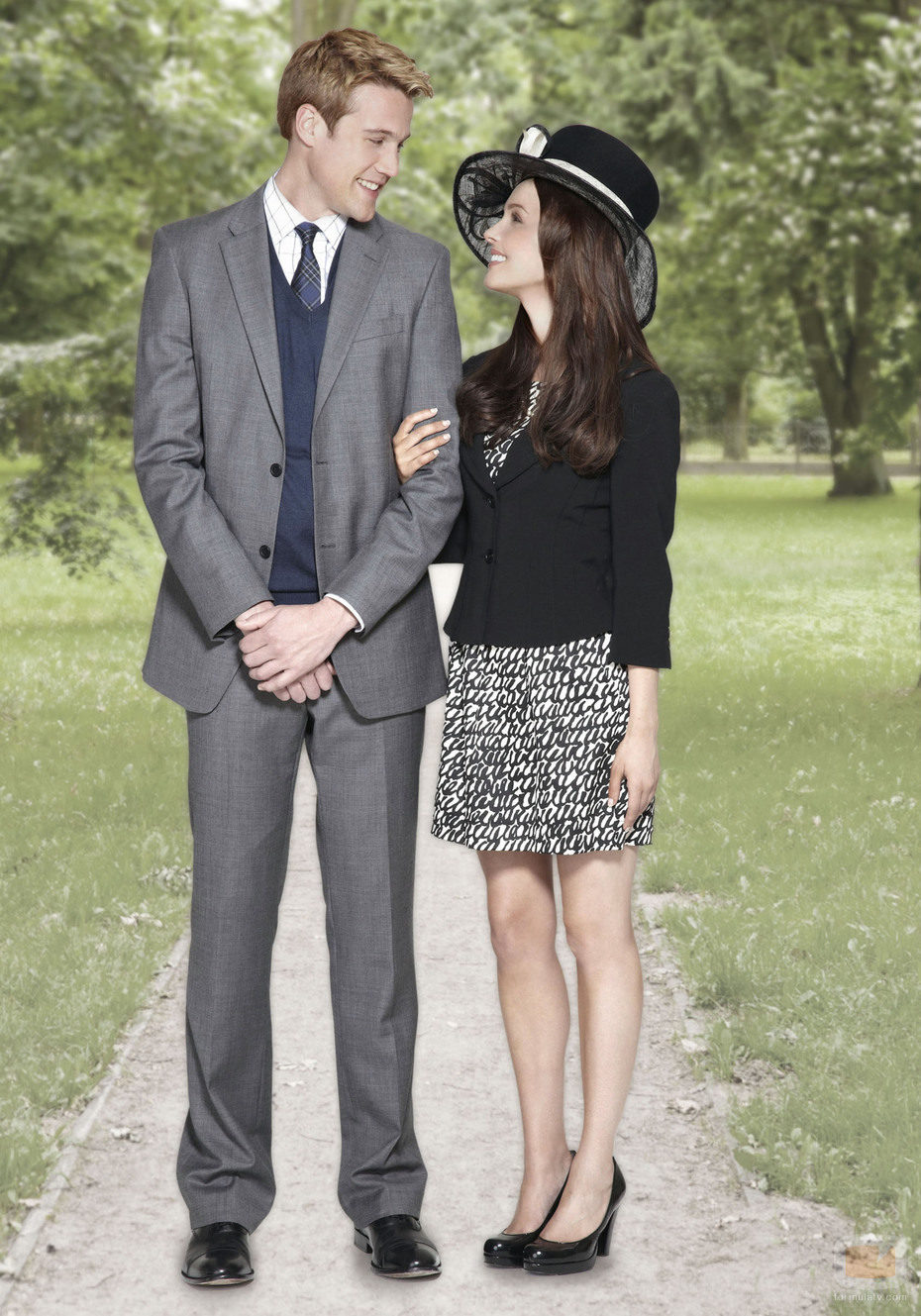 Nico Evers-Swindell y Camilla Luddington en la TV-movie 'William & Kate'