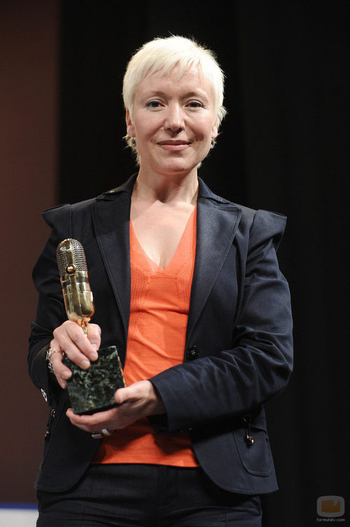 Rosa María Molló recibe el Micrófono de Oro 2011