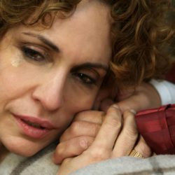 Cayetana de Alba llora con la muerte de su marido
