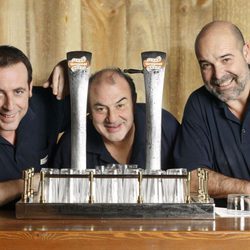 Antonio Molero, Jesús Bonilla y Antonio Resines en una promo de 'Los Serrano'