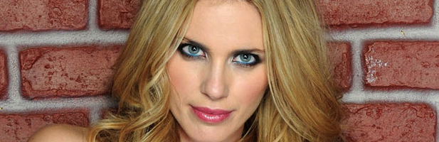 Vanessa Romero es Raquel Villanueva