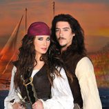 Álvaro Mondego y Carmen, de 'Piratas'
