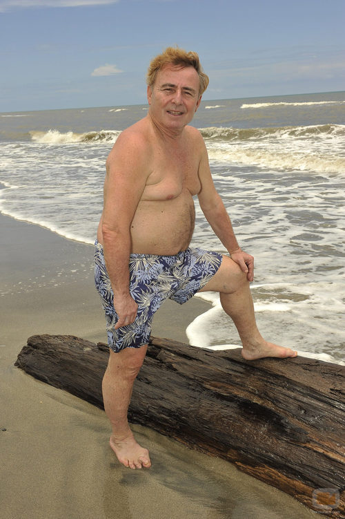 Tony Genil posa sin camiseta en 'Supervivientes 2011'