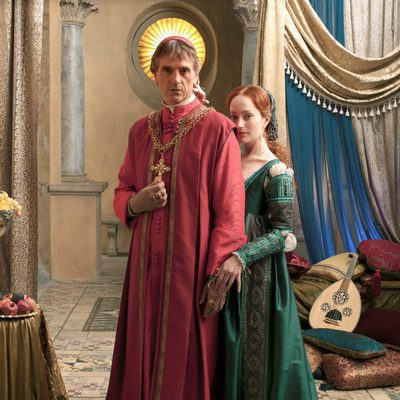 Rodrigo Borgia y Julia Farnese de 'Los Borgia'