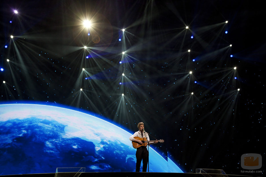 Paradise Oskar (Finlandia) en la final de Eurovisión 2011