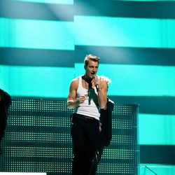 Alexej Vorobjov (Rusia) en la final de Eurovisión 2011