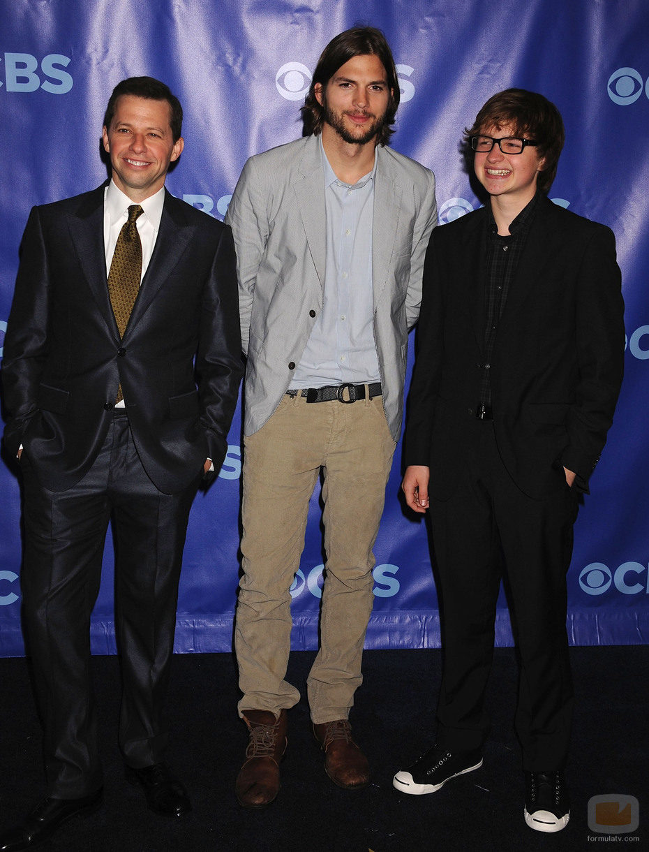 John Cryer, Ashton Kutcher y Angus T. Jones de 'Dos hombres y medio'