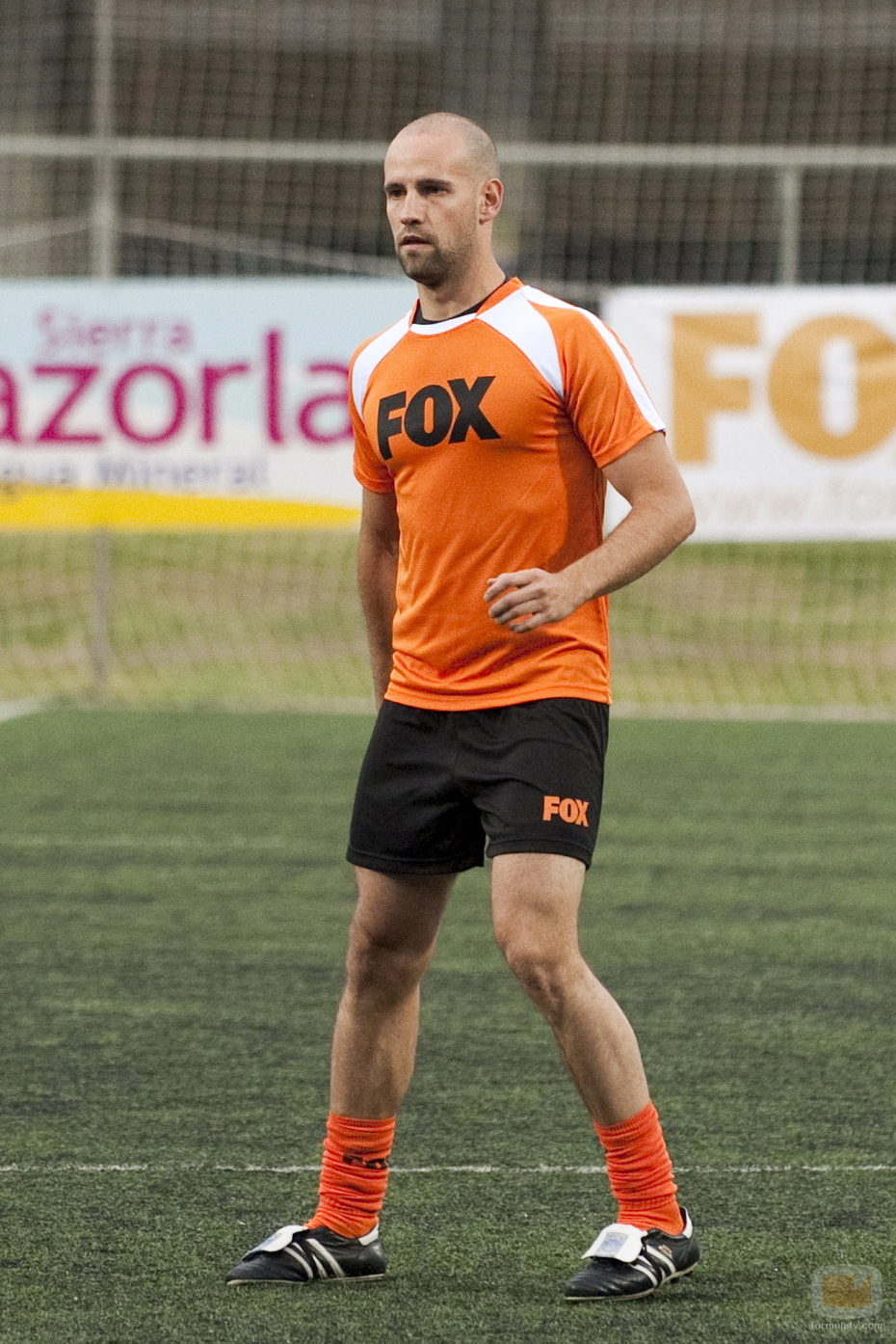 Gonzalo Miró jugando al fútbol