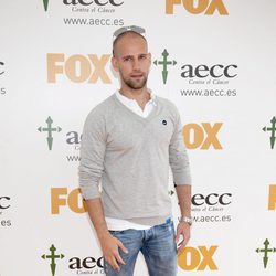 Gonzalo Miró en el photocall del partido de Fox