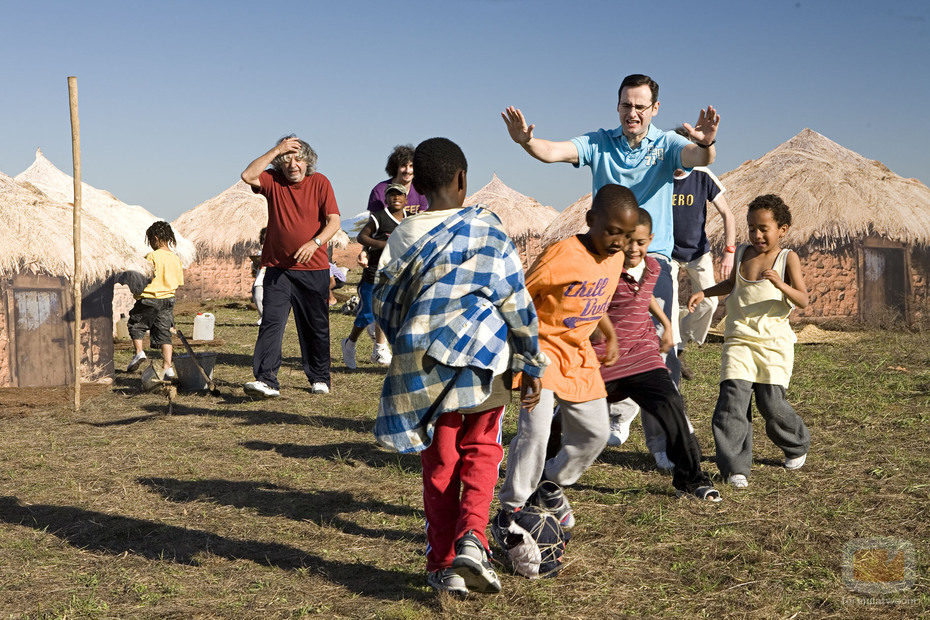 Leo con los niños de la ONG de Amador