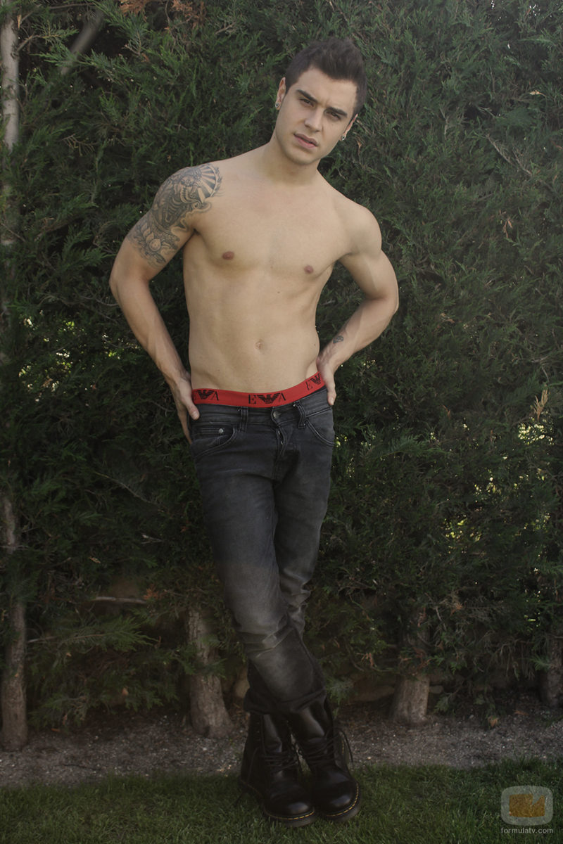 Adrián Rodríguez muestra pectorales