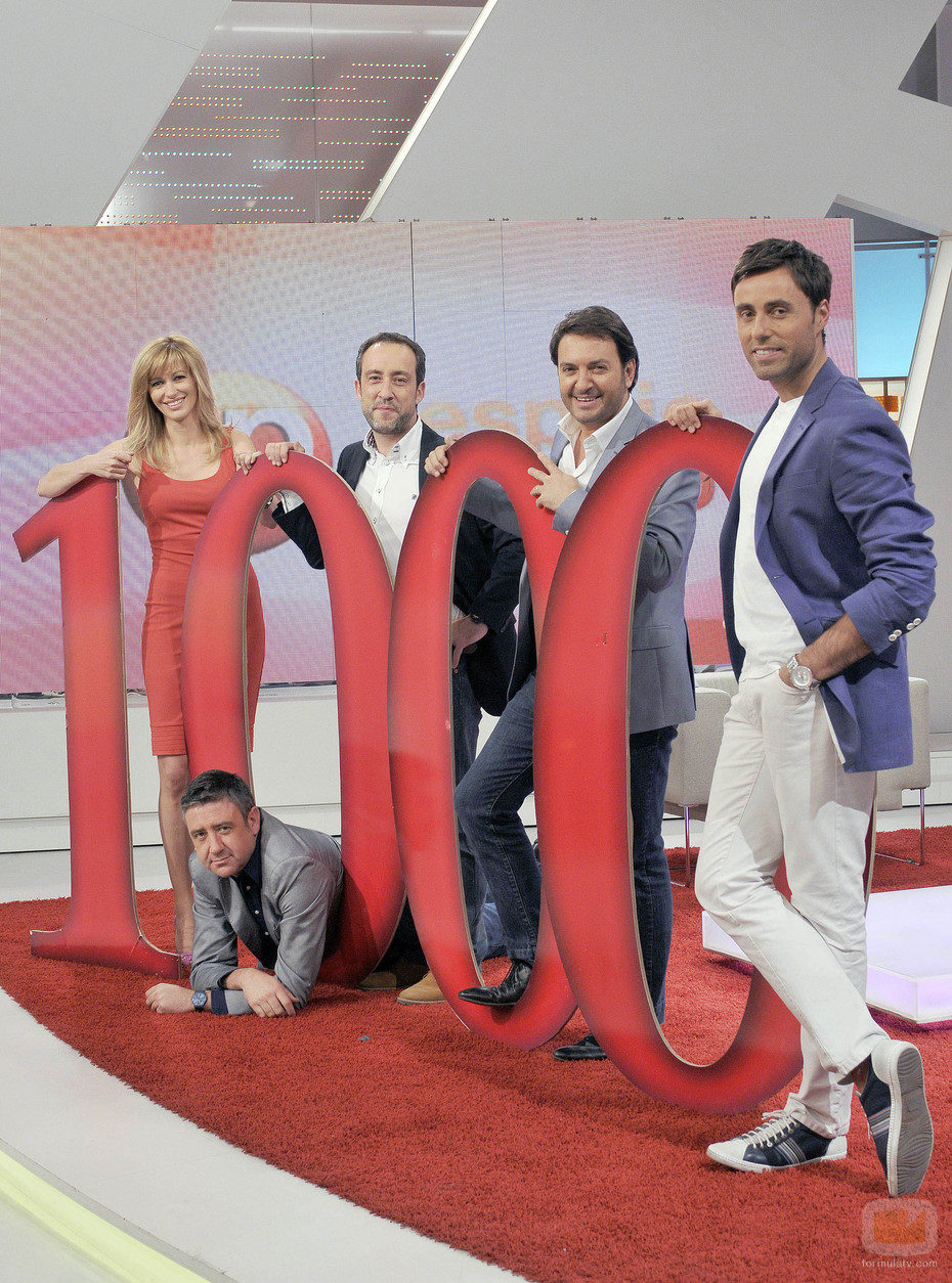 Susanna Griso y su equipo de colaboradores