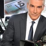 David Cantero presenta 'Informativos Telecinco'