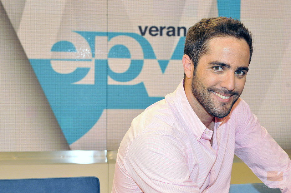 Roberto Leal acompaña a Alicia Senovilla en 'Espejo público' en verano