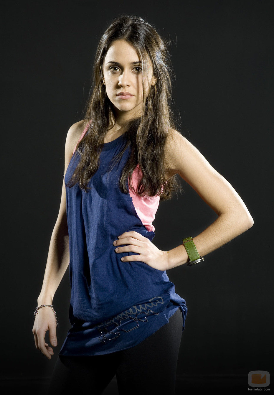 Macarena García es Raquel en 'Punta Escarlata'