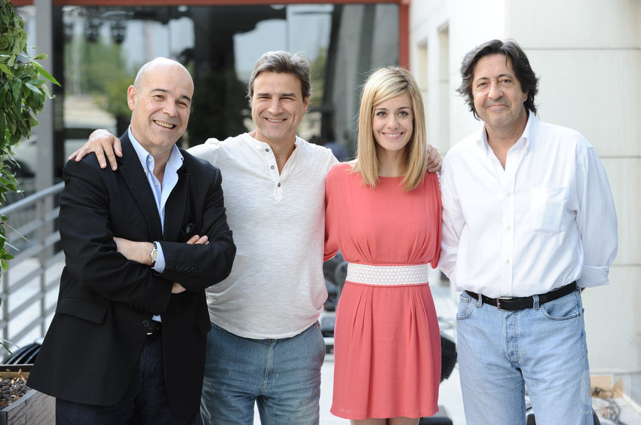 Los protagonistas de 'Cheers' y su director