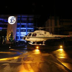 El helicóptero aterriza en los estudios de Telecinco