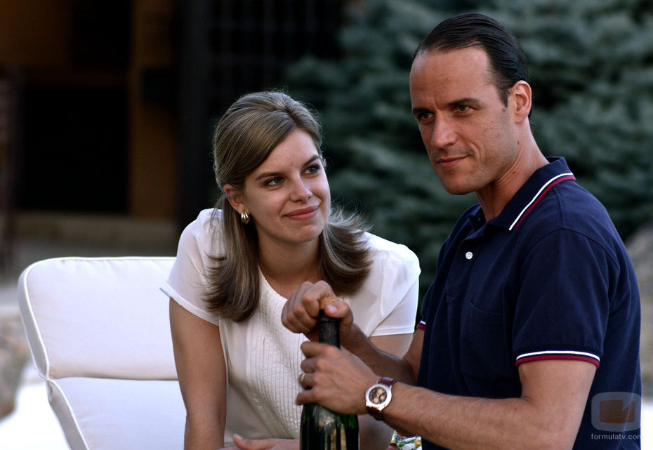 Mario Conde y Lourdes en 'Mario Conde. Los días de gloria'