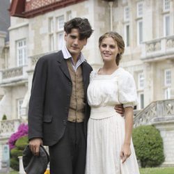 Amaia Salamanca y Yon González en el Palacio de la Magdalena