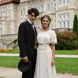 Julio Olmedo y Alicia Alarcón, personajes de 'Gran Hotel'