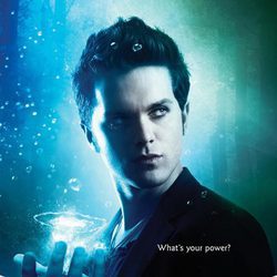 Thomas Dekker, el poder del agua en 'The Secret Circle'