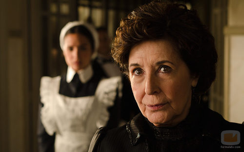 Concha Velasco es la gobernanta Ángela en 'Gran Hotel'