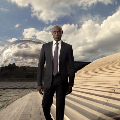 Lance Reddick es Phillip Broyles en 'Fringe'