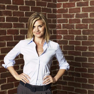 Eliza Coupe es Jane Williams en 'Happy Endings'