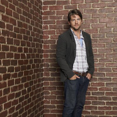 Zachary Knighton es Dave Rose en 'Happy Endings'