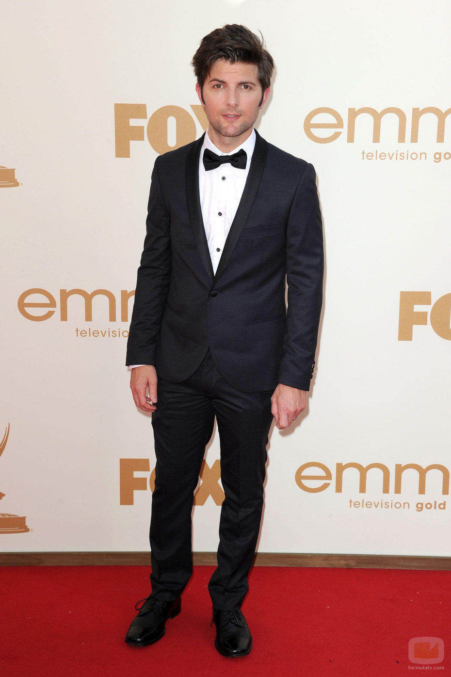 Adam Scott de 'Parks and Recreation' en la Alfombra Roja de los Emmy 2011