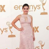 Ariel Winter posa antes de recoger el Emmy 2011 de 'Modern Family'