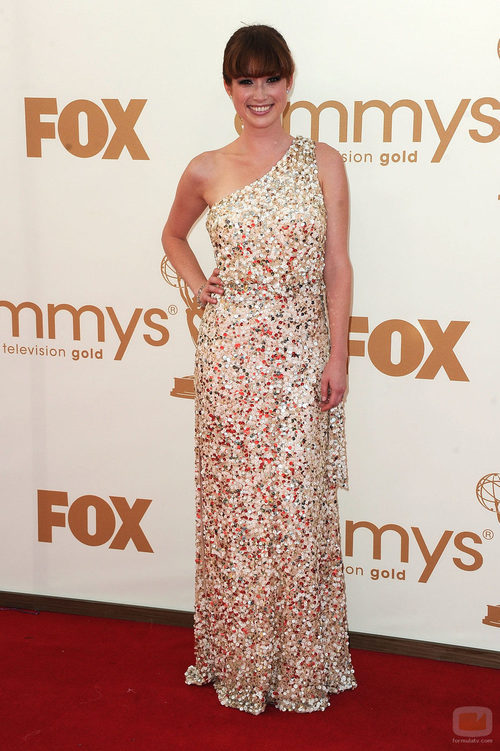 Ellie Kemper de 'The Office' en la Alfombra Roja de los Emmy 2011