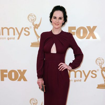 Jessica Brown Findlay de 'Downton Abbey' en los Emmy 2011