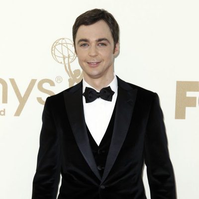 Jim Parsons en la alfombra Roja de los Emmy 2011