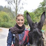 Raquel Sánchez Silva con un burro en 'Acorralados'