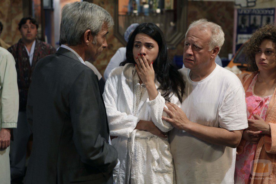 Paquita y Miguel hablan con Antonio en 'Cuéntame cómo pasó'