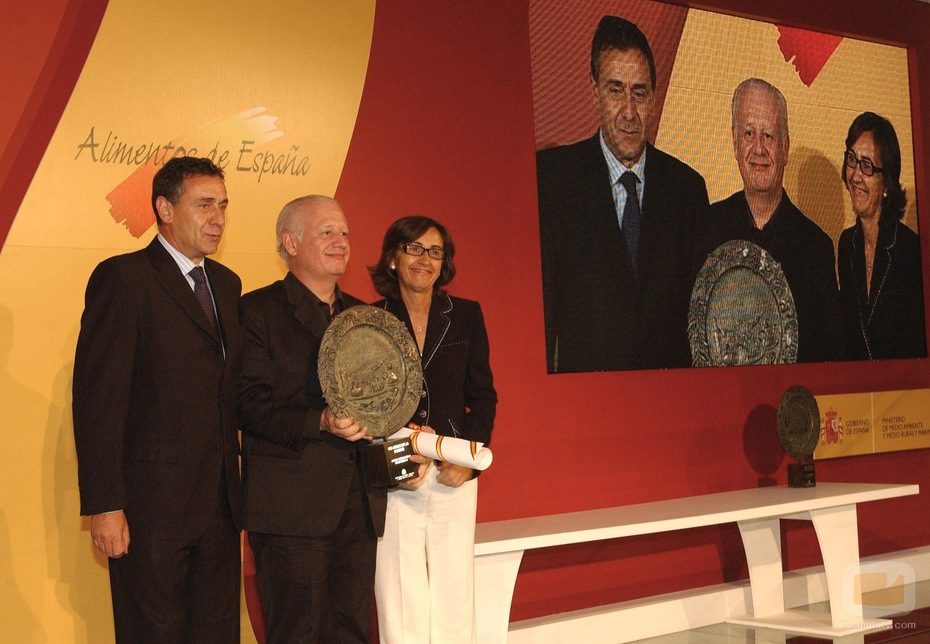 Juan Echanove junto a la Ministra Rosa Aguilar