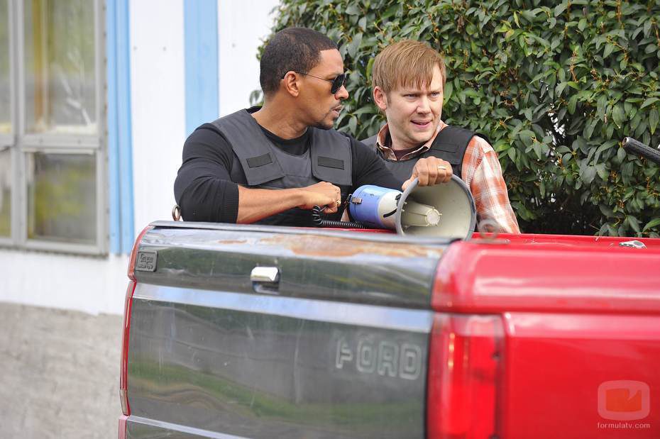 Laz Alonso y Jimmy Simpson protagonizan 'Ex-Convictos'