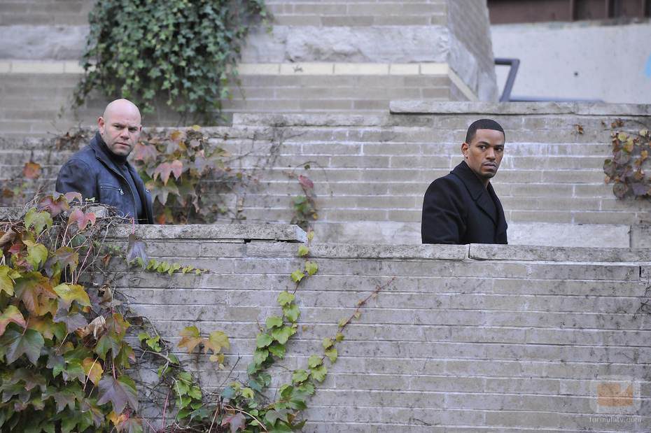 Laz Alonso y Domenick Lombardozzi en la serie de Fox