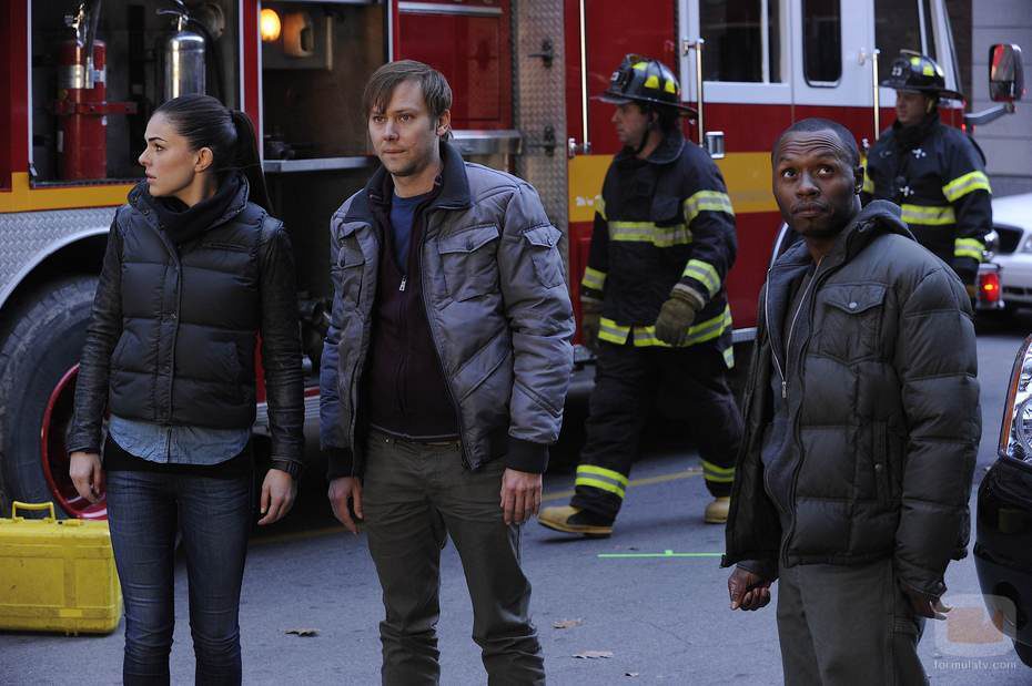 Serinda Swan, Jimmi Simpson y Malcolm Goodwin de 'Ex-Convictos'