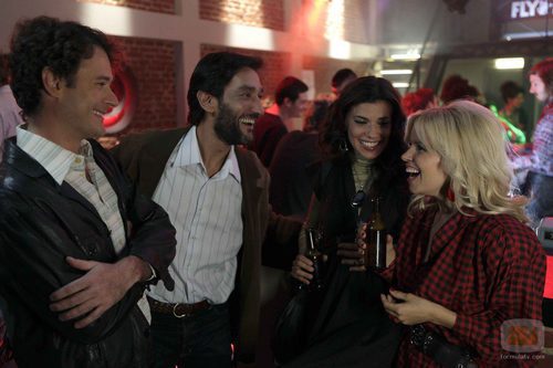 Pilar Punzano y Lluvia Rojo se divierten en 'Cuéntame cómo pasó'