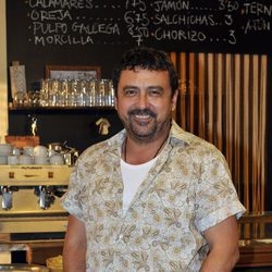 Paco Tous es Tino, el churrero ambulante, en 'Con el culo al aire'