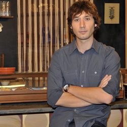 Raúl Fernández será Ángel en 'Con el culo al aire'