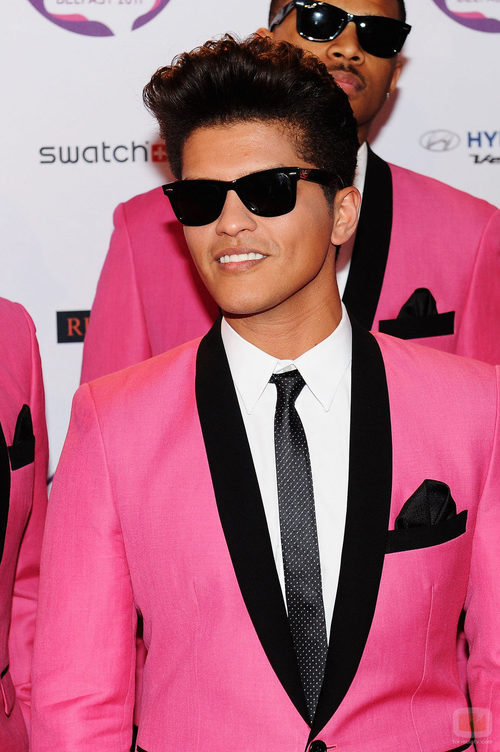 Bruno Mars en la alfombra roja de los EMA 2011