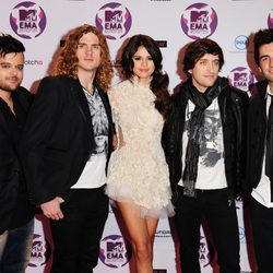 Selena Gomez y The Scene en los MTV EMA 2011