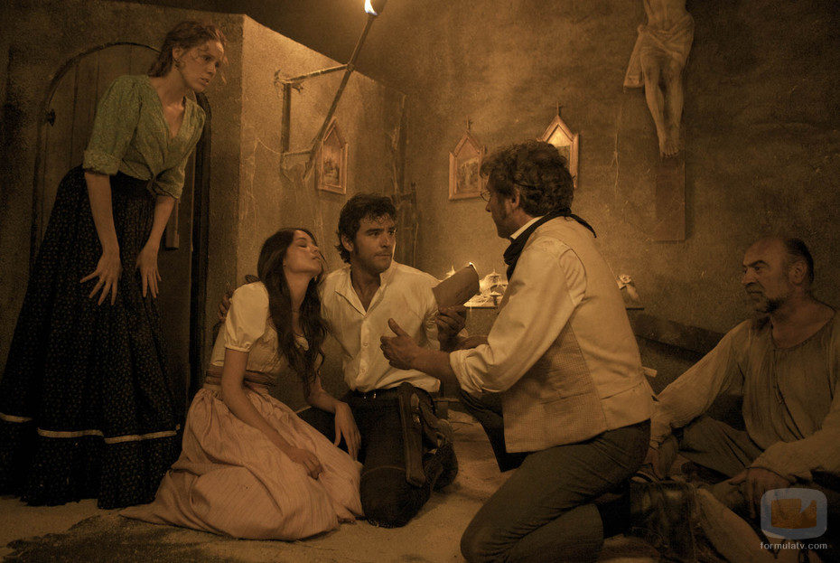 Nieves se interpondrá entre Elena y Aníbal