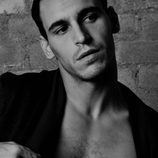 Ricard Sales, a pecho descubierto para Overlay Magazine