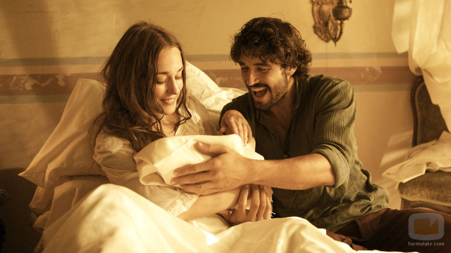 Almudena da a luz al hijo de César Bravo